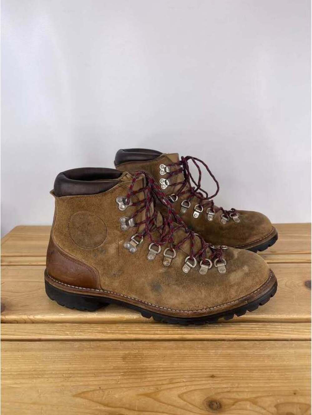 Vintage Vasque Suede Hiking Boots Men's 11.5 M Brown Leather Lined Vibram